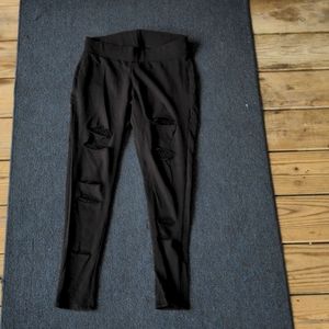 Torrid 00 black destructed leggings